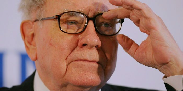 Wat zegt de enorme cashpositie van zwijgzame Warren Buffett?