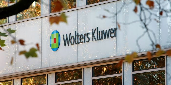 Wolters Kluwer: Last van zwakke dollar