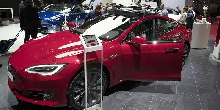 Meer verkoop- dan koopadviezen voor Tesla