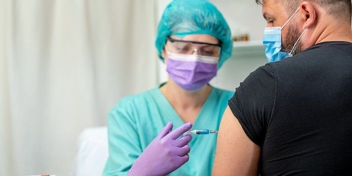 Bijna 50% verwacht grote opluchtingsrally bij vaccin