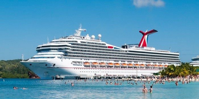 Cruisemaatschappij Carnival midscheeps geraakt