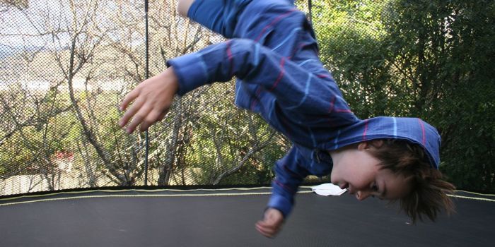 Met flinke trampolinesprong kan AEX tussenliggende horde breken