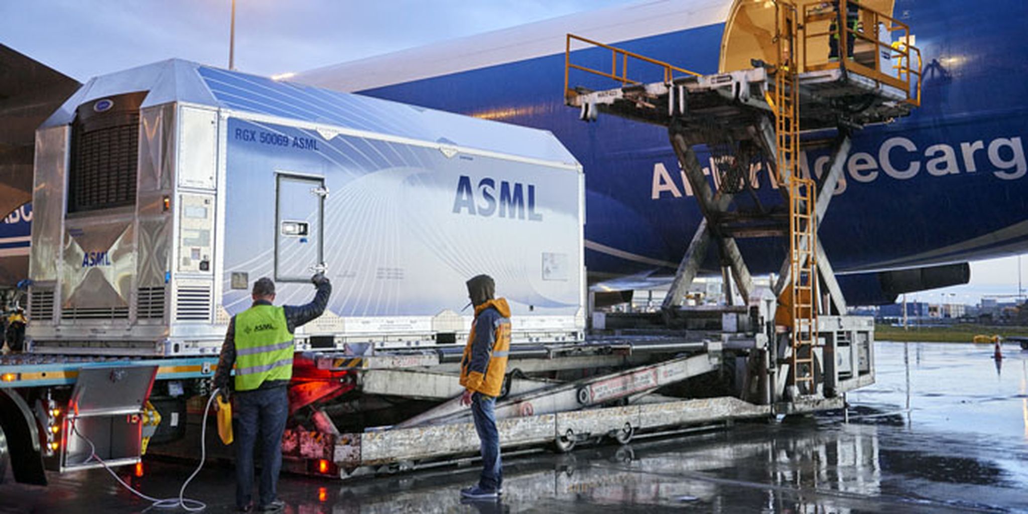 ASML verdrievoudigt in één kwartaal export naar China 