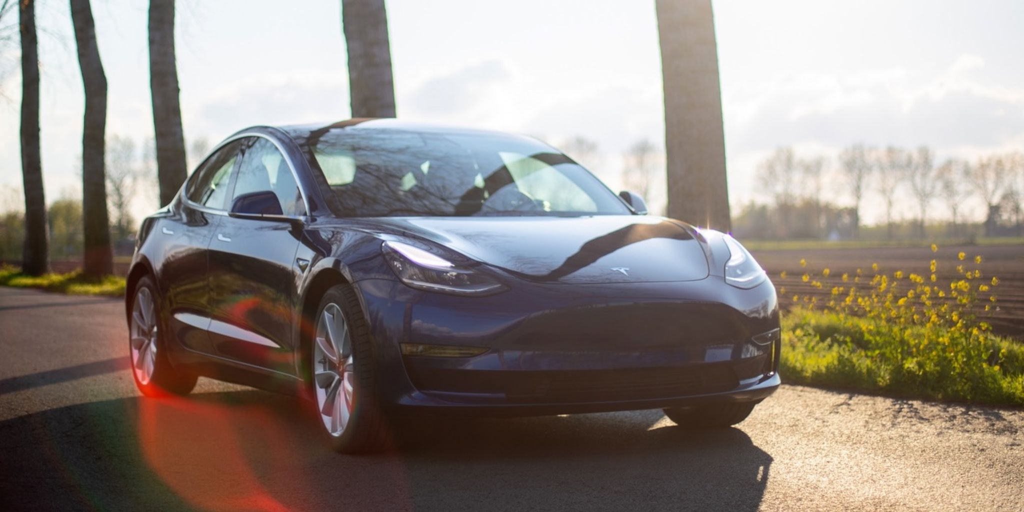 'Tesla verlaagt weer prijzen'