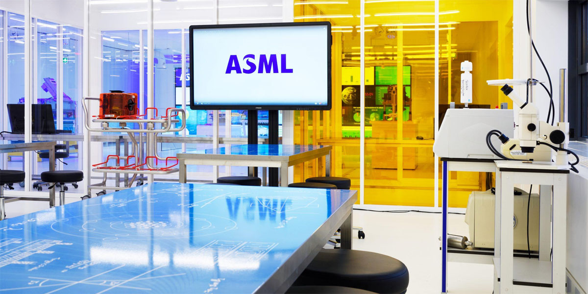 Koers ASML knalt naar recordhoogte na sterke cijfers en orders