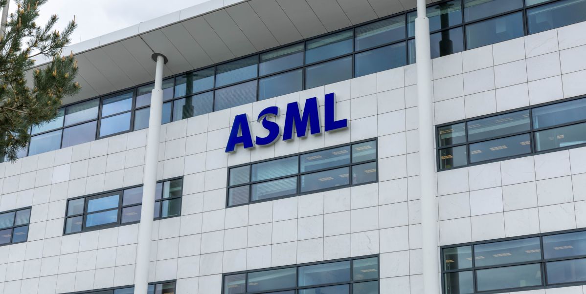 ASML breidt fors uit in Eindhoven