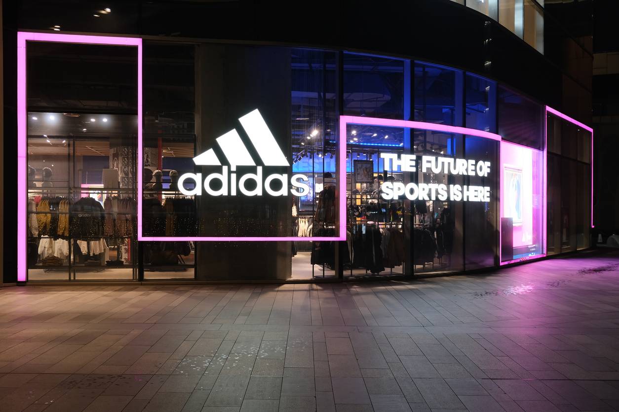 Adidas hervat stijgende trend; instapmoment doet zich voor