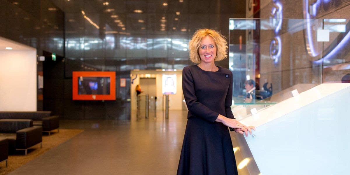 'PostNL-CEO Verhagen benaderd als opvolger Elbers bij KLM'
