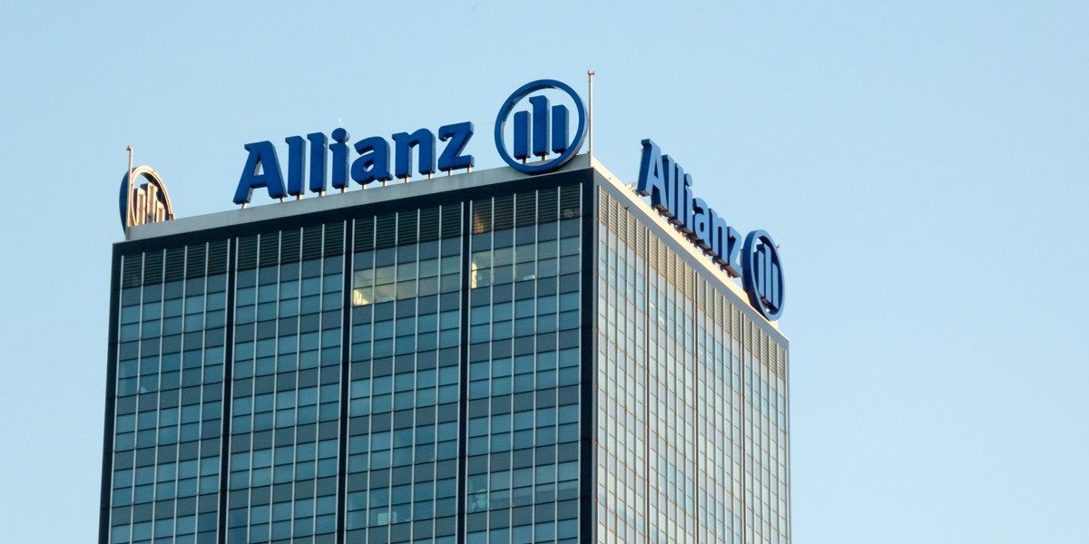 Winst Allianz valt terug