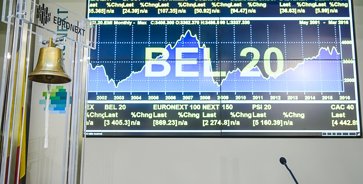 Brusselse beurs klampt aan boven de nullijn