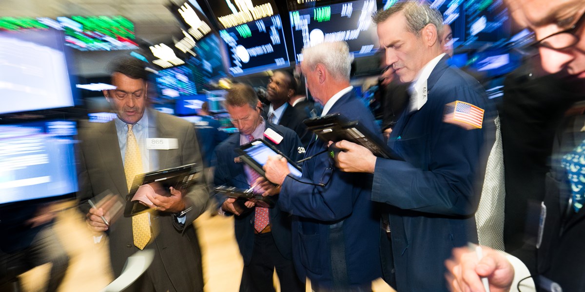 Wall Street wacht terughoudend begin