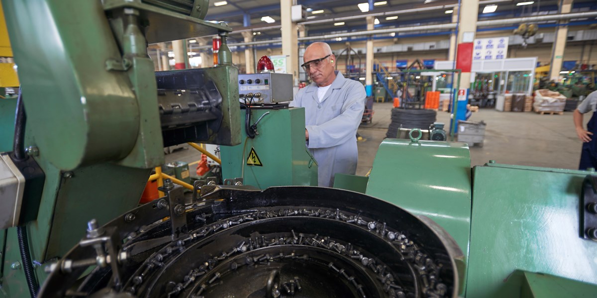 Nederlandse industrie krimpt minder hard