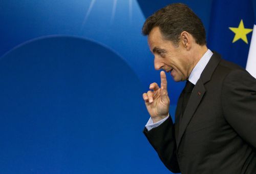 'Sarkozy dreigt  geldkraan dicht te draaien'