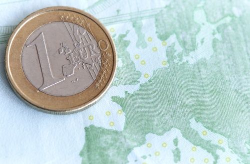 Euro zakt naar laagste punt in 21 maanden