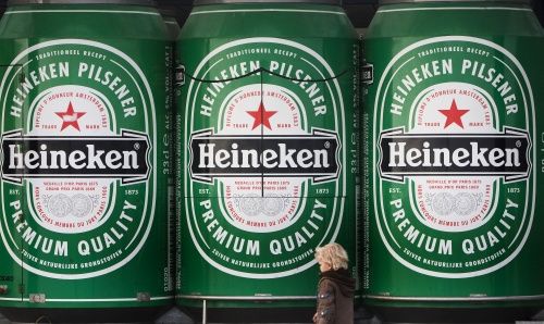 Commissaris investeert in Heineken