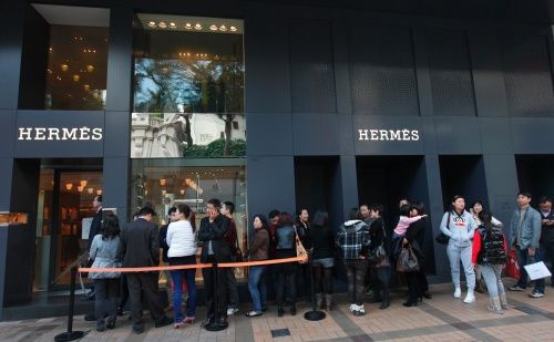 Luxe goederen Hermès blijven in trek