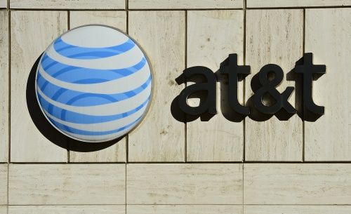 AT&T verlaagt omzetprognose