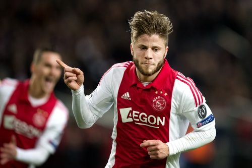 Schöne verlengt contract bij Ajax
