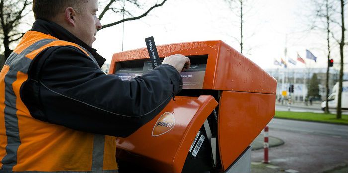 Pakketbezorger neemt belang in PostNL