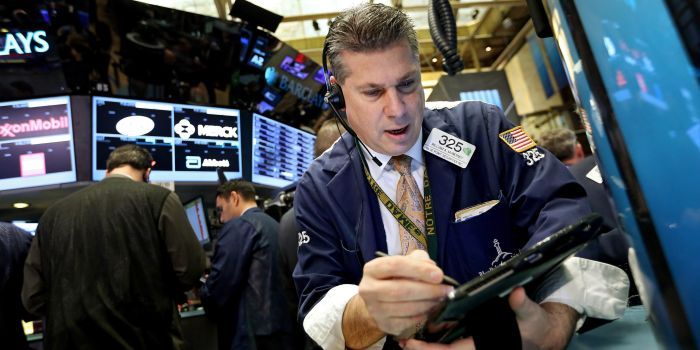 'Wall Street opent vlak na stroom cijfers'