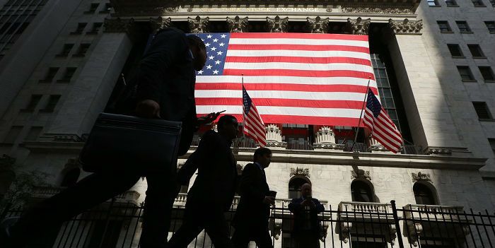 Wall Street begint lager aan handel