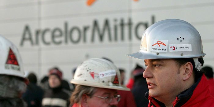 'ArcelorMittal lager door winstnemingen'
