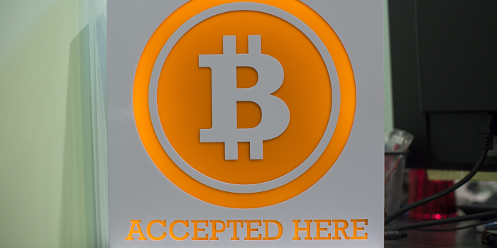 Koers bitcoin stevig onderuit door SEC