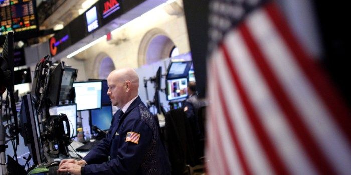 Banken stijgen op stil Wall Street