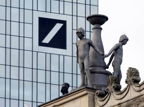 Eerste winst in jaren voor Deutsche Bank