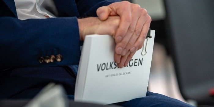 Brussel tikt Duitse automakers op de vingers