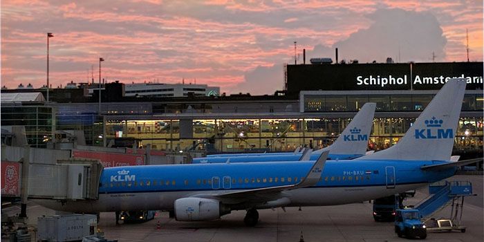 Moody's somberder over Schiphol