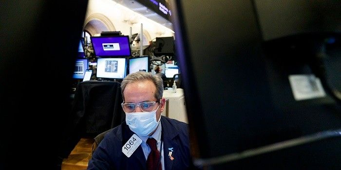 Wall Street opent lager na nieuwe uitkeringsaanvragen