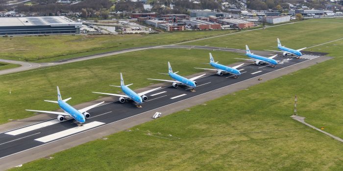 Vakbonden KLM eisen gesprek met Hoekstra