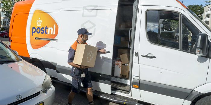 'PostNL voert door pakketten winst en omzet op'