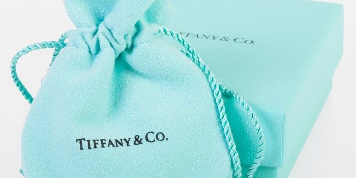 Tiffany ziet winst stijgen, omzet bijna weer op niveau