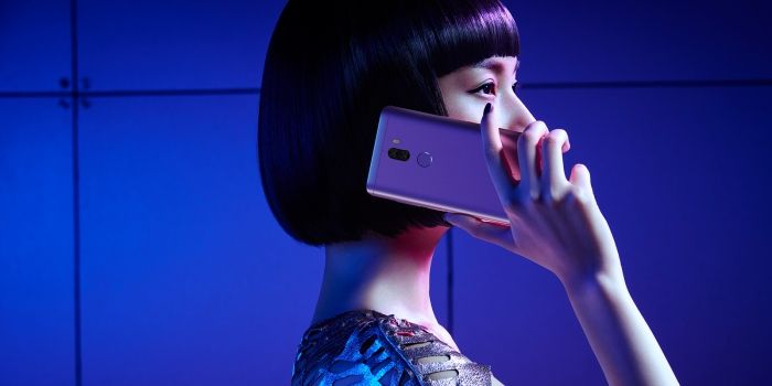 Chinese smartphonemaker Xiaomi keldert in Hongkong