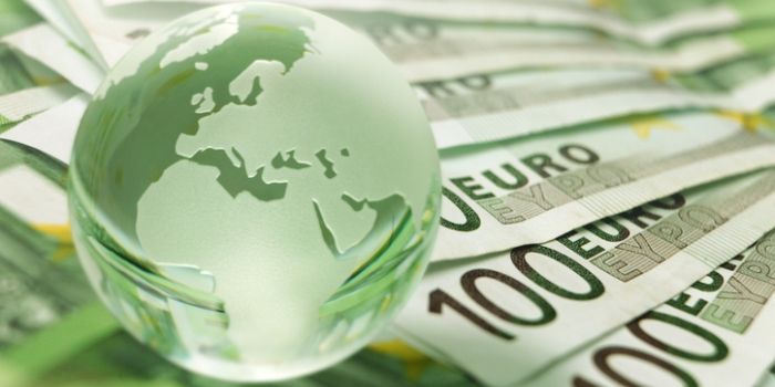 'Herstel wereldeconomie gaat sneller, eurozone blijft achter'