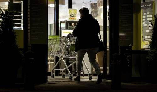 Supermarkten willen langer open nu avondklok wegvalt